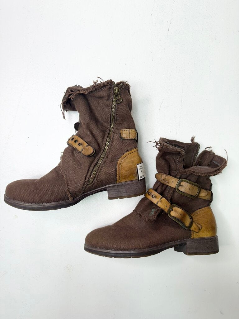 DIRTY LAUNDRY BOOTS 6.5 OTR