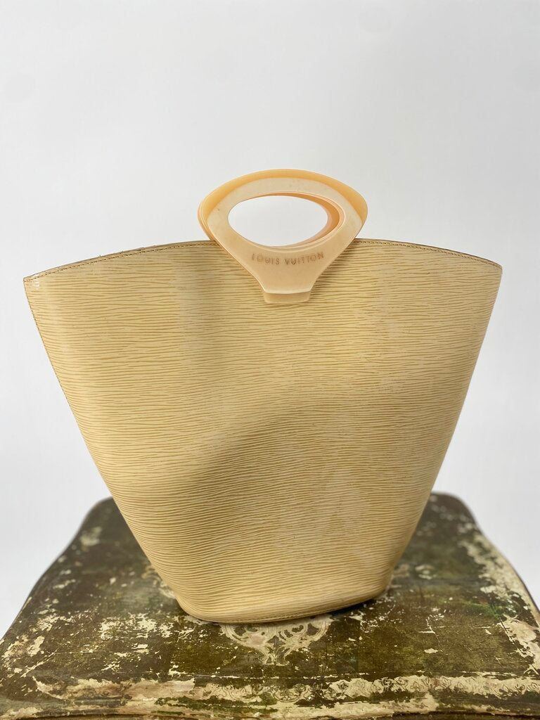 LOUIS VUITTON PURSE PREMIUM