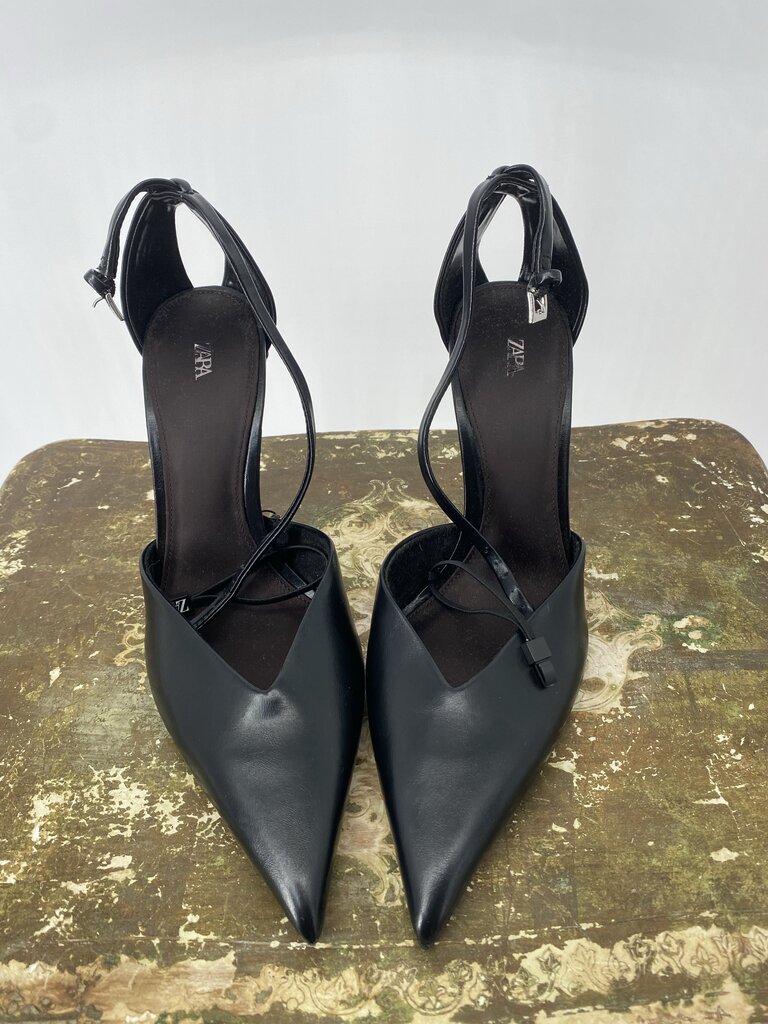 ZARA HEELS 39 OTR