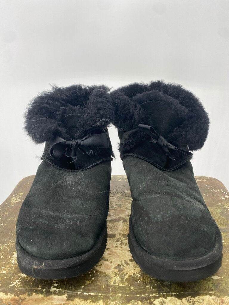 UGGS BOOTS 9.5 PREMIUM