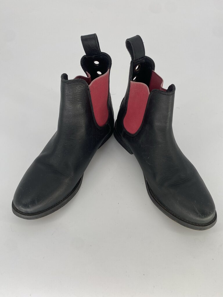 NO BRAND BOOTS 6 OTR