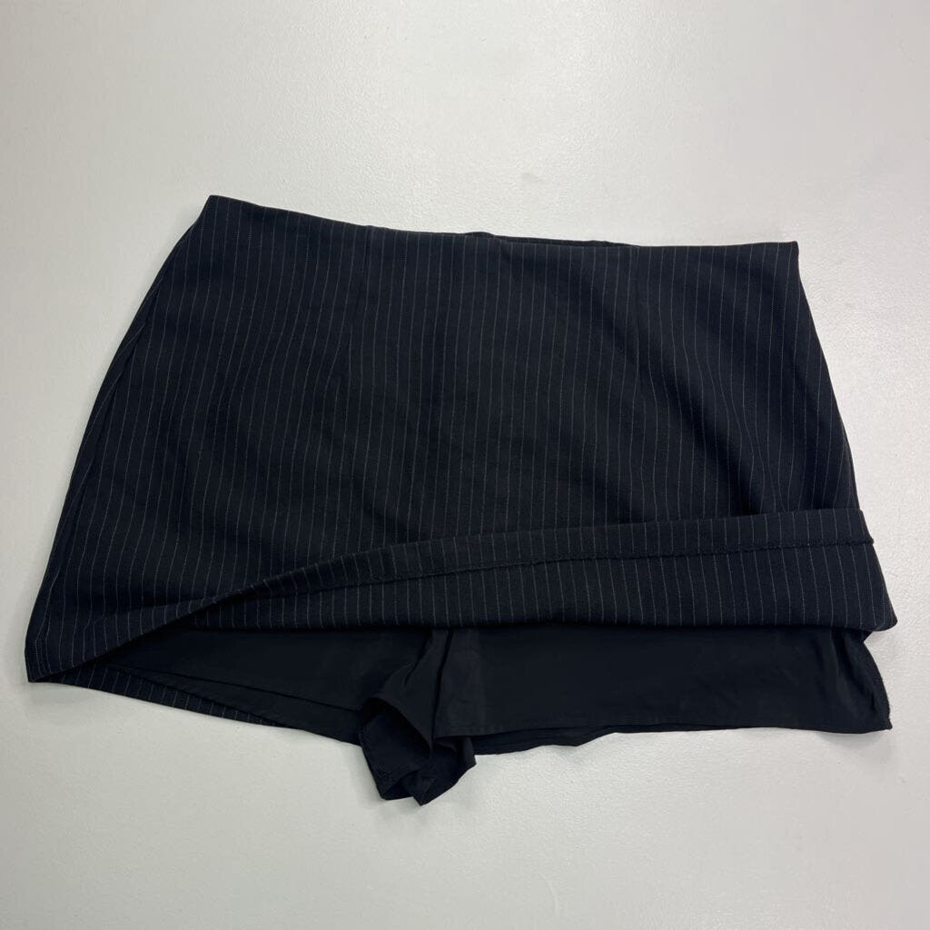 ABERCROMBIE SKORT XL OTR