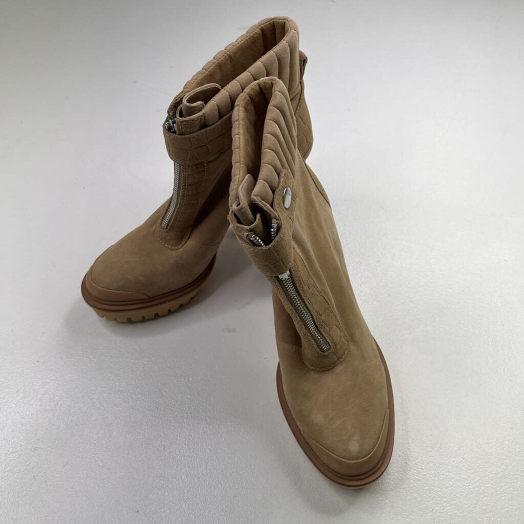 VINCE CAMUTO PLATFORM BOOTS 10 OTR