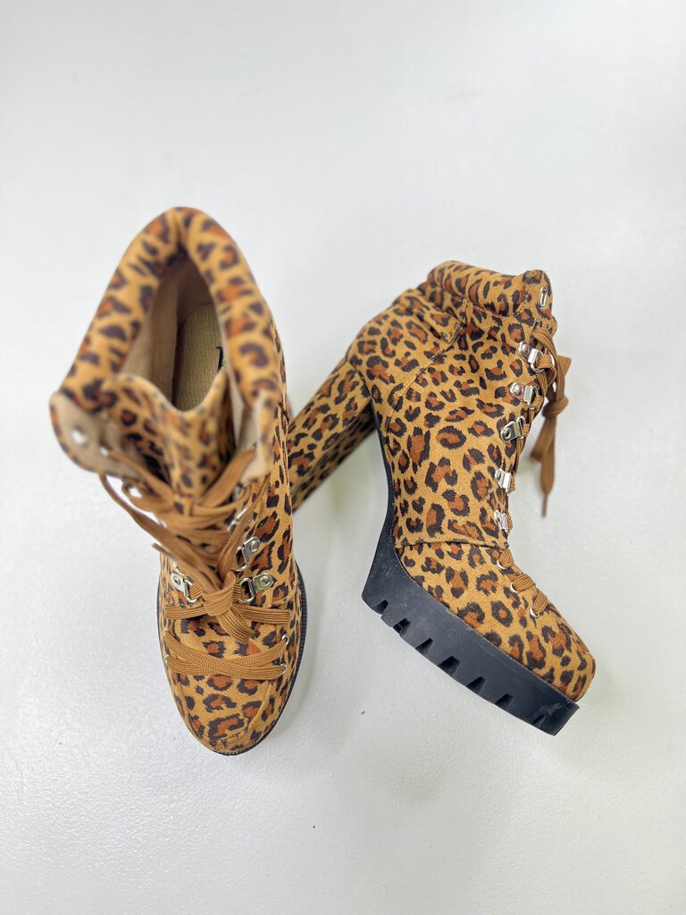 BOOTS 10 OTR