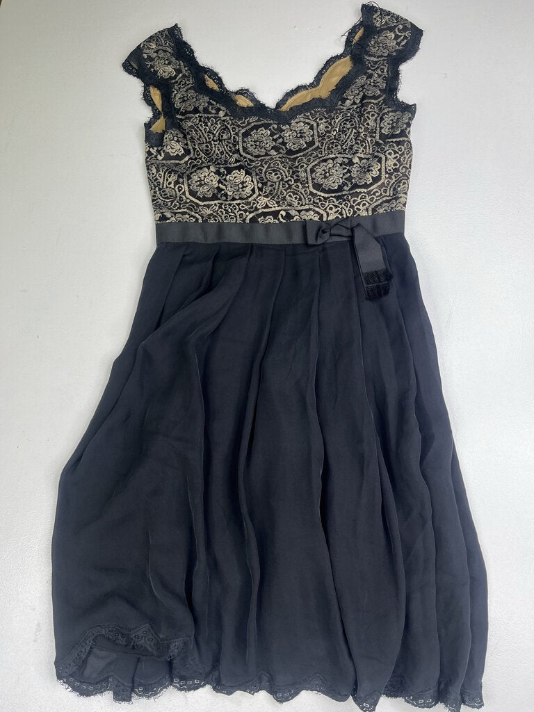 ADRIANNA PAPELL DRESS 8 OTR
