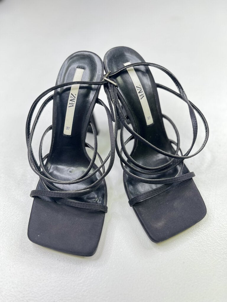 ZARA SANDALS 7 OTR
