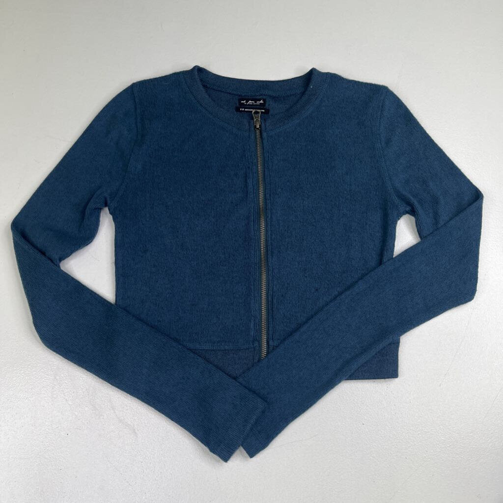 OUT FROM UNDER SWEATER M OTR