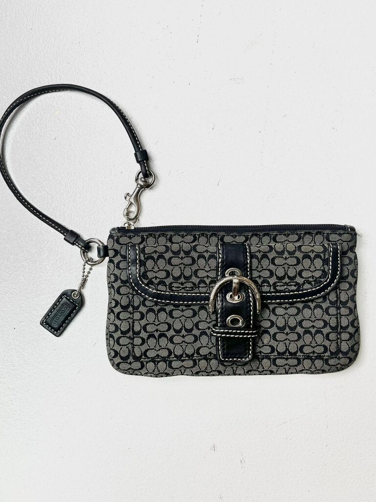 COACH POUCH OTR