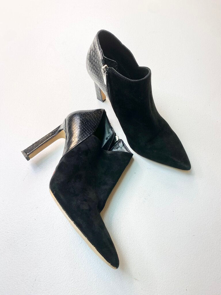 VINCE CAMUTO HEELS 9 OTR