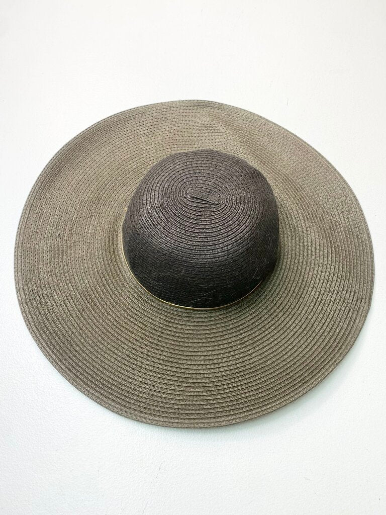FOUR BUTTONS HAT O/S OTR