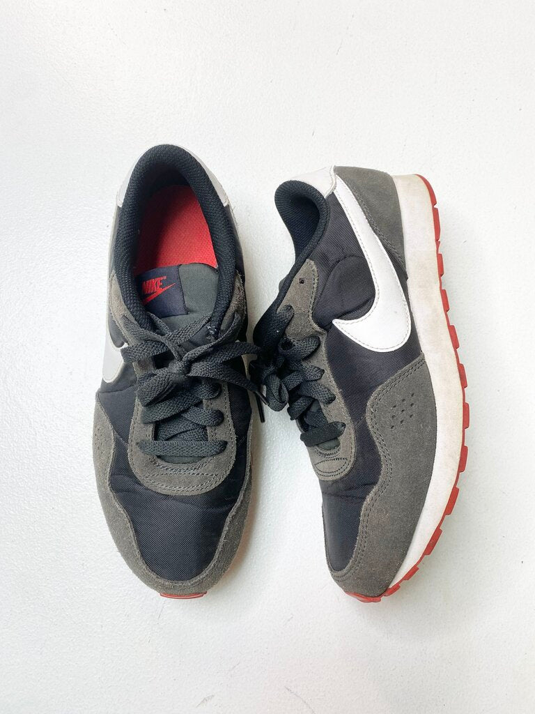 NIKE SNEAKERS 6.5 OTR