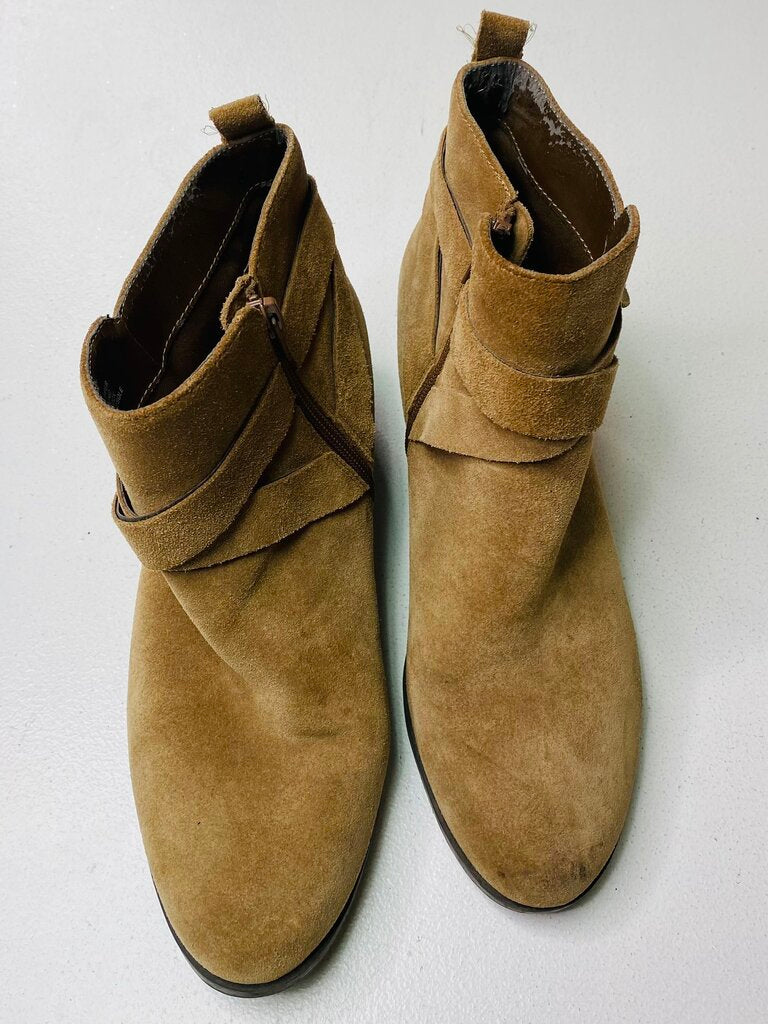 ANNE KLEIN BOOTS 9 OTR