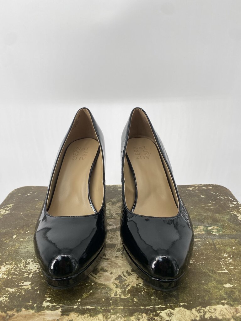 NATURA SHOES 8.5 OTR