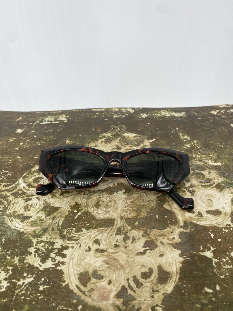 SUNGLASSES RR ACCESSORY