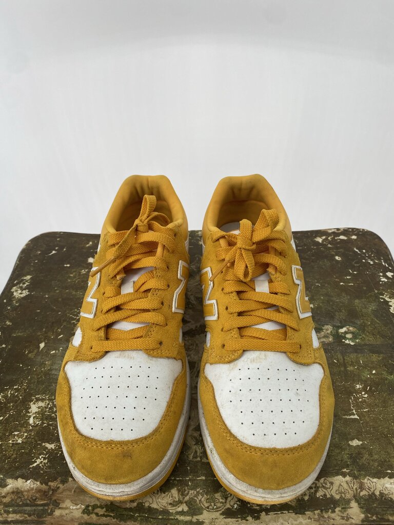NEW BALANCE SNEAKERS 7.5 OTR