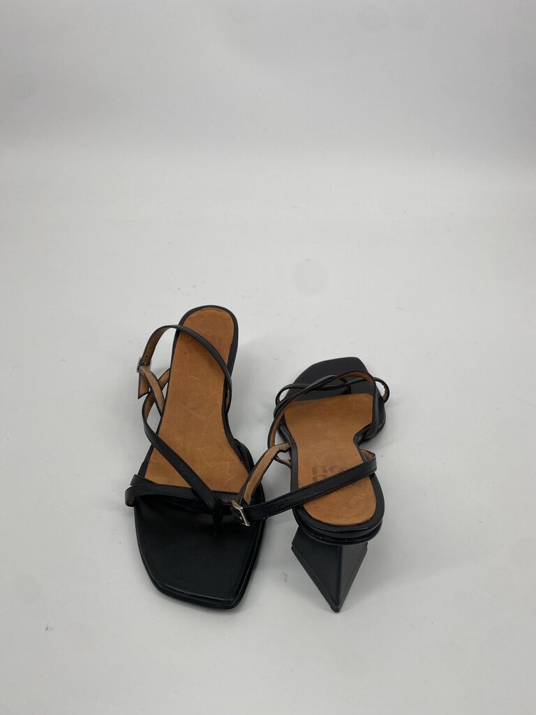 ZOU XOU SANDALS 8.5 PREMIUM