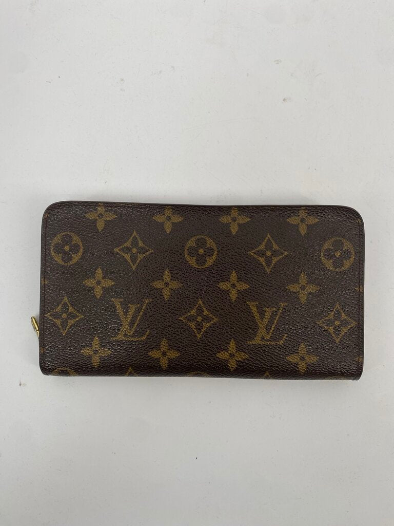LOUIS VUITTON BRAZZA WALLET IN MONOGRAM CANVAS PREMIUM