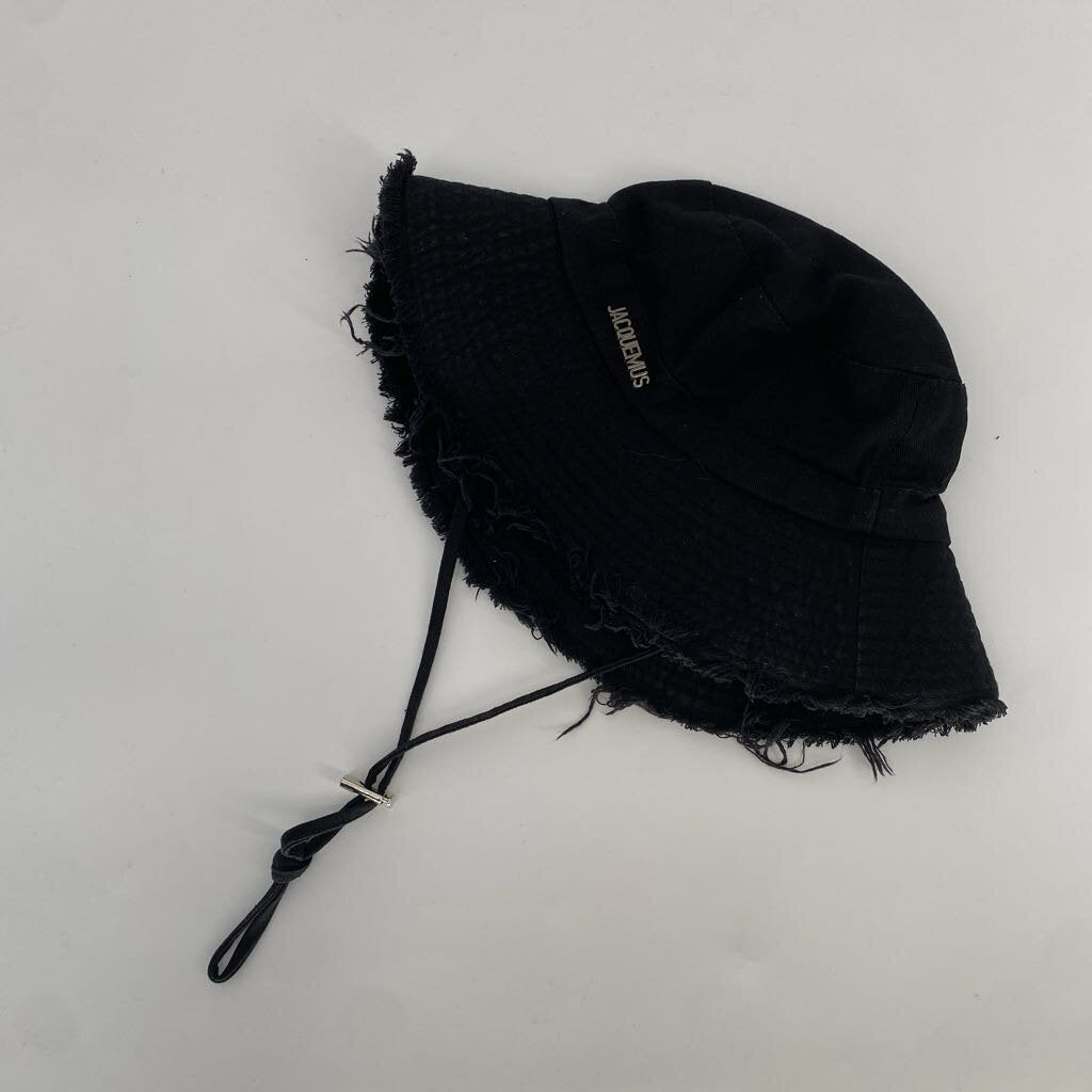 JAQUEMUS HAT O/S PREMIUM