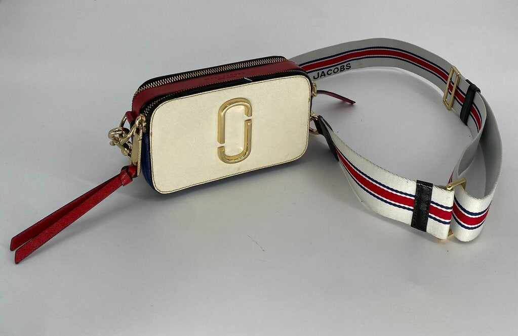 MARC JACOBS PURSE PREMIUM