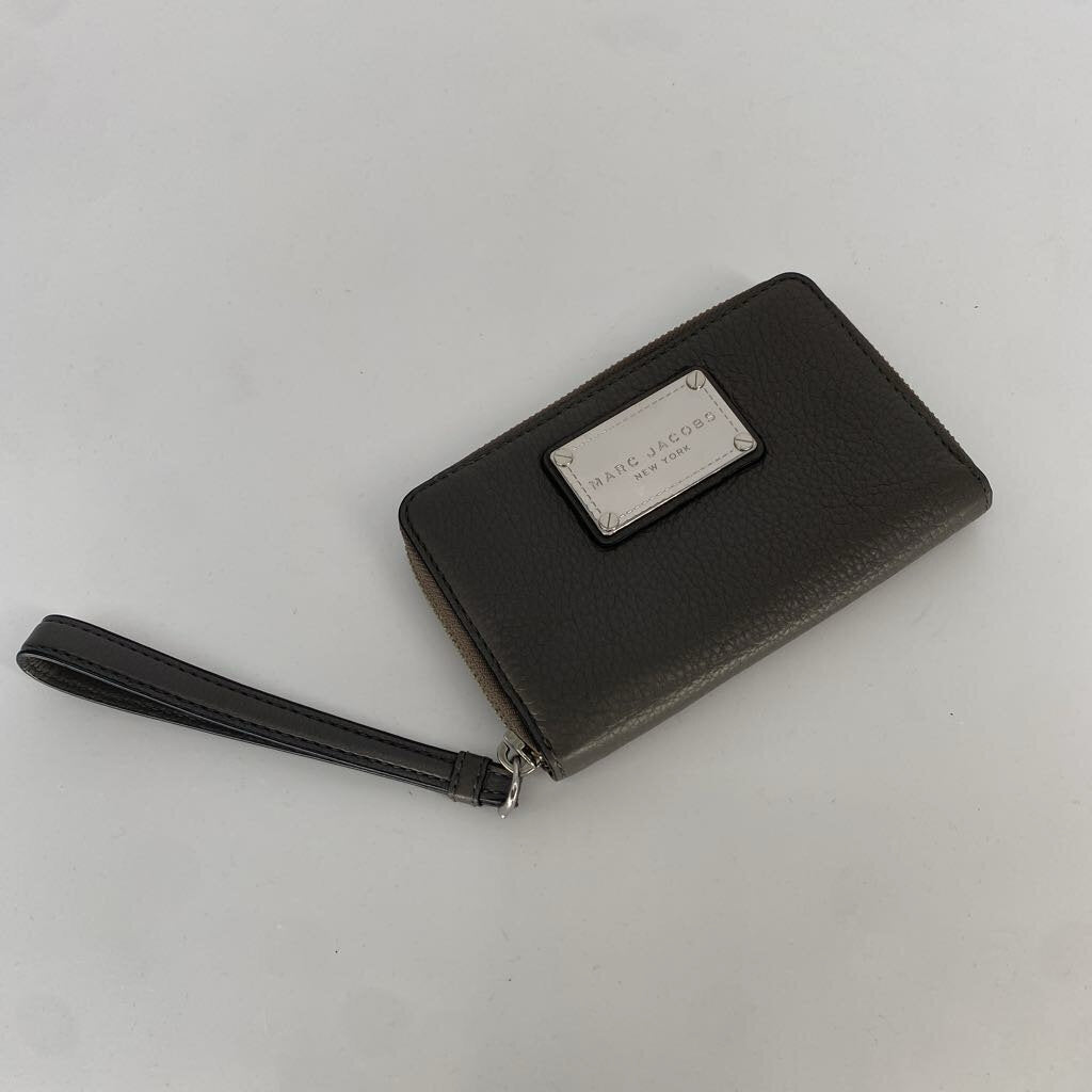 MARC JACOBS CLUTCH PREMIUM