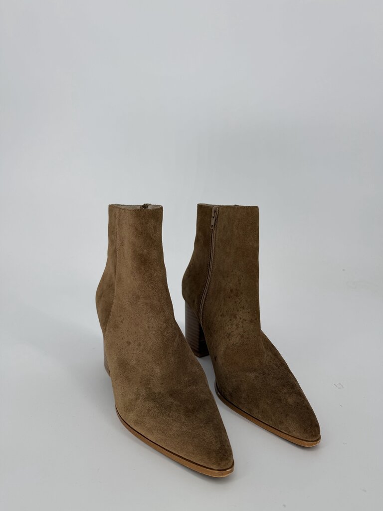 RAYE BOOTS 8.5 PREMIUM